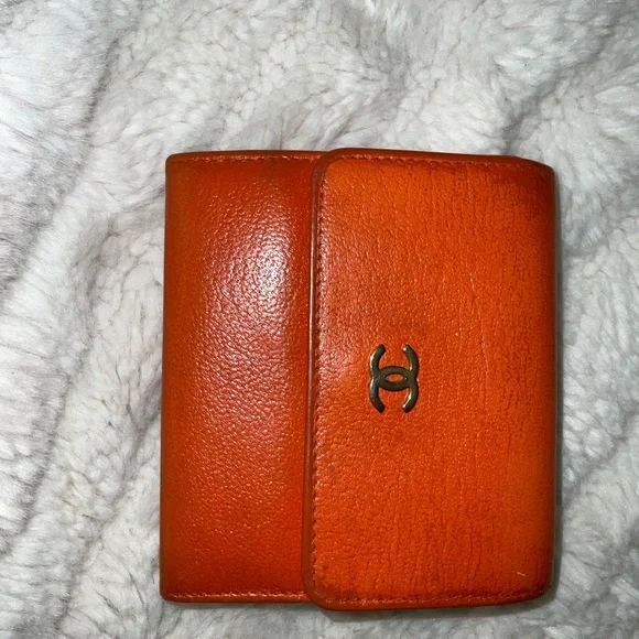 CHANEL Quilted Burnt Orange Tote and Wallet - Picture 2 of 6